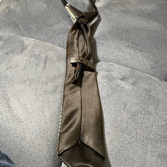 Multicolor Rhinestone Tie - Picture 6 of 6